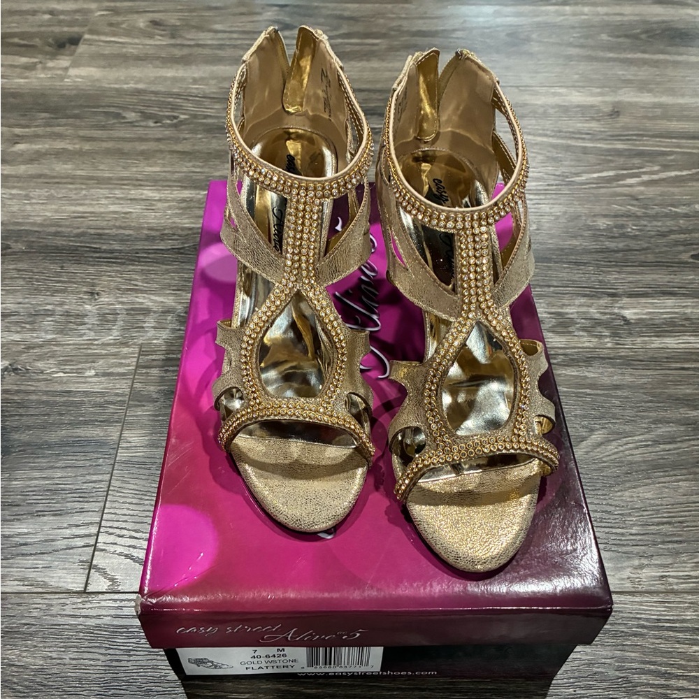 Chic Gold Women's Heels